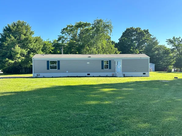 142 Woodland Acres Rd, Brooksville, KY 41004