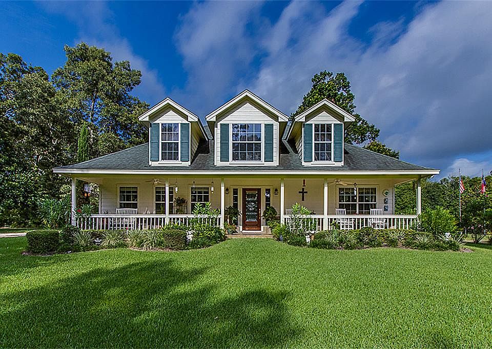 1st image of 15549 China Grove Ln