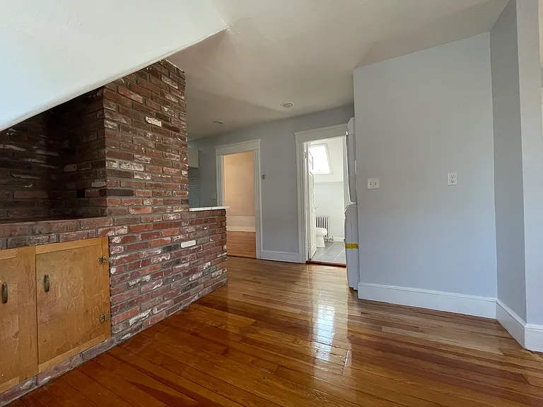 143-145 Irving Ave #3 — Photo 7