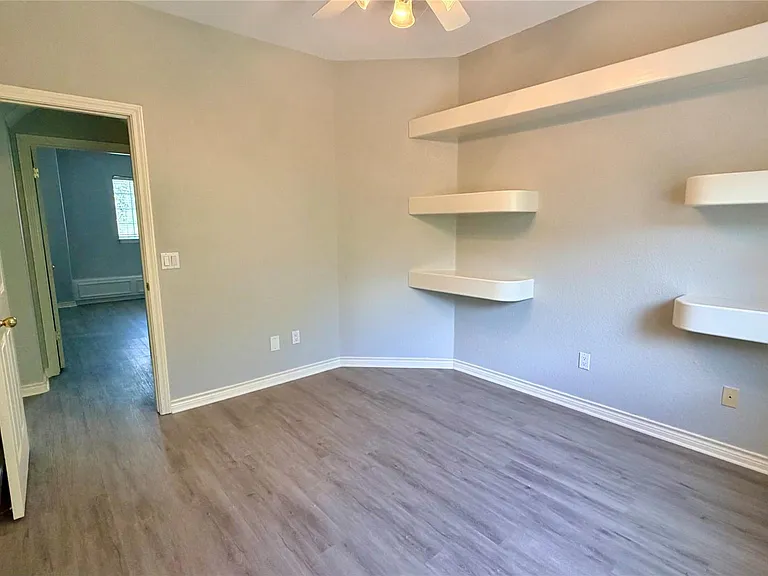 9904 Mariah Cv — Photo 27