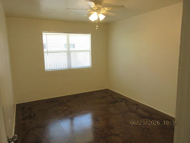 223 W Turney Ave — Photo 13