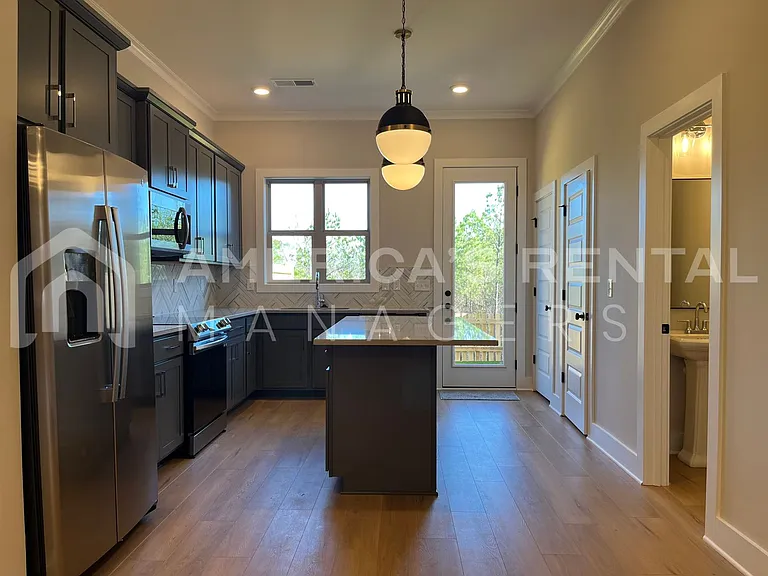 4826 Silas Ave — Photo 8