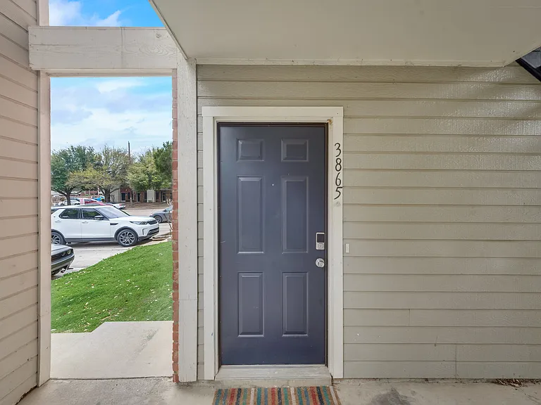 Evergreen St — Photo 14