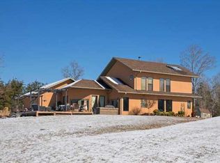 229 Hawks Crest Ln, Scottsville, VA 24590