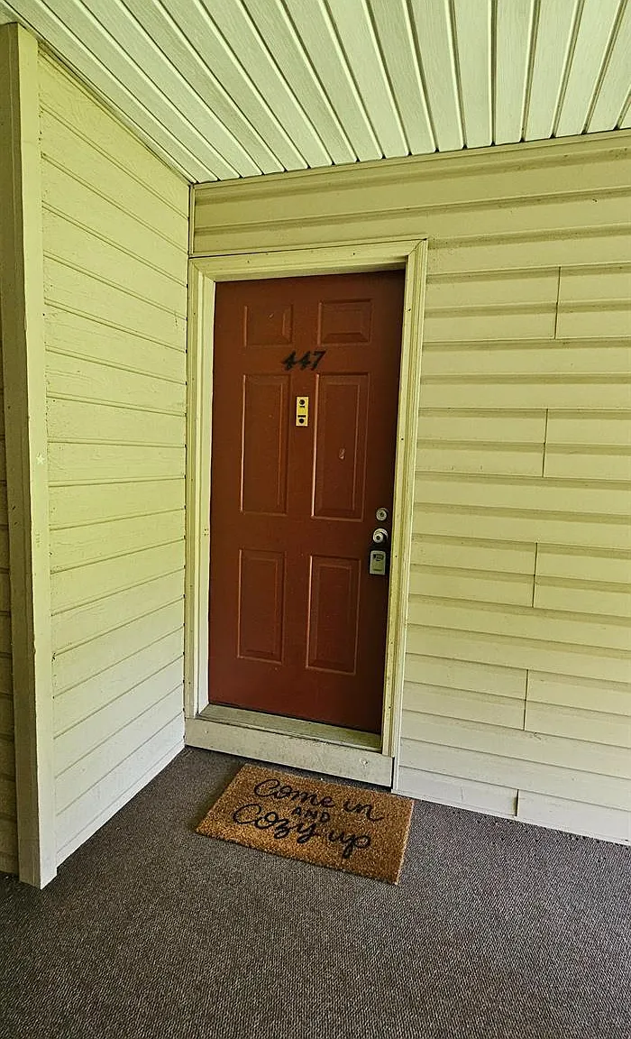 2 bed, 1.0 bath, $2,200 — Photo 3