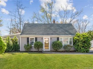 34 Temple St, North Haven, CT 06473