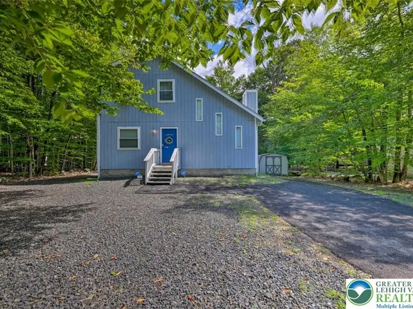 9253 Westwood Dr, Tobyhanna, PA 18466