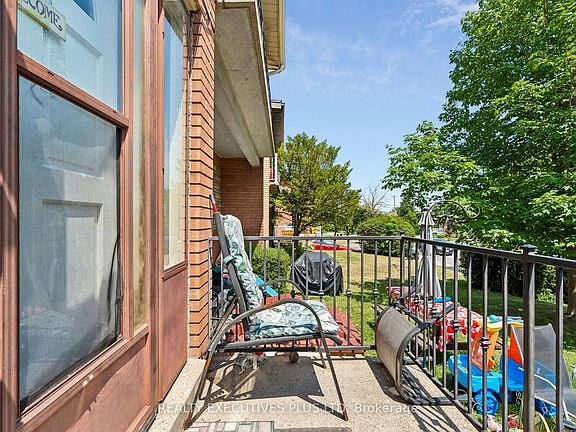 2nd image of 74 Calstock Dr