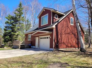 21887 Ridge Rd, Grand Marais, MI 49839
