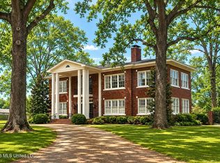2502 W Claiborne Ave, Greenwood, MS 38930