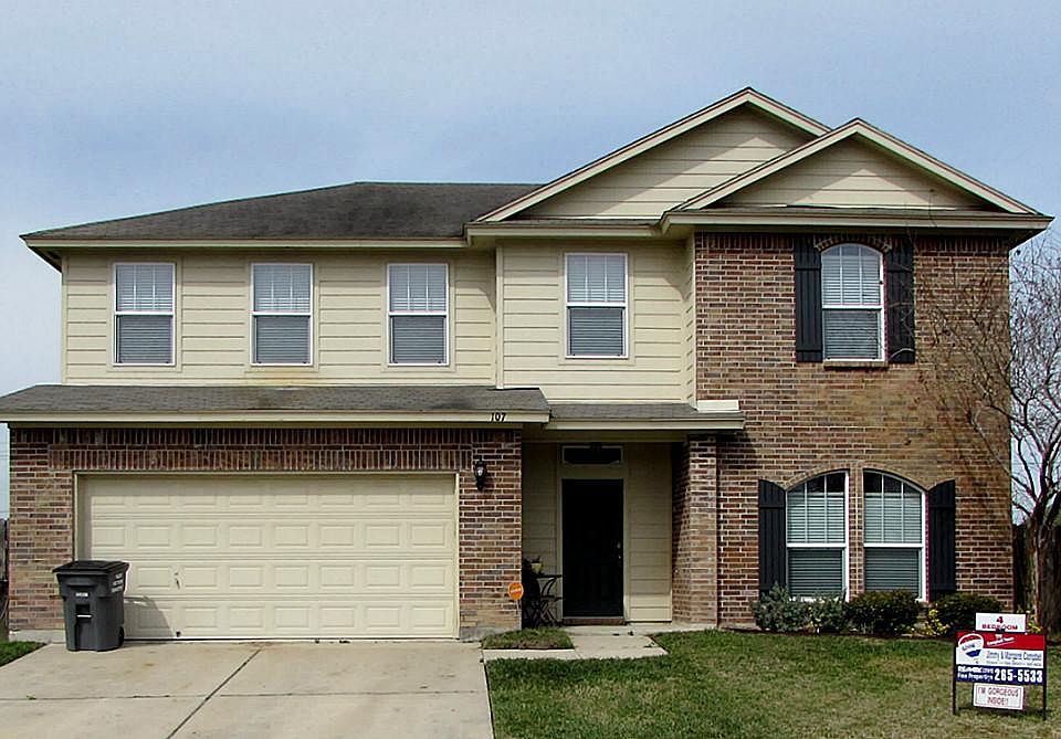 1st image of 107 White Oak Ct