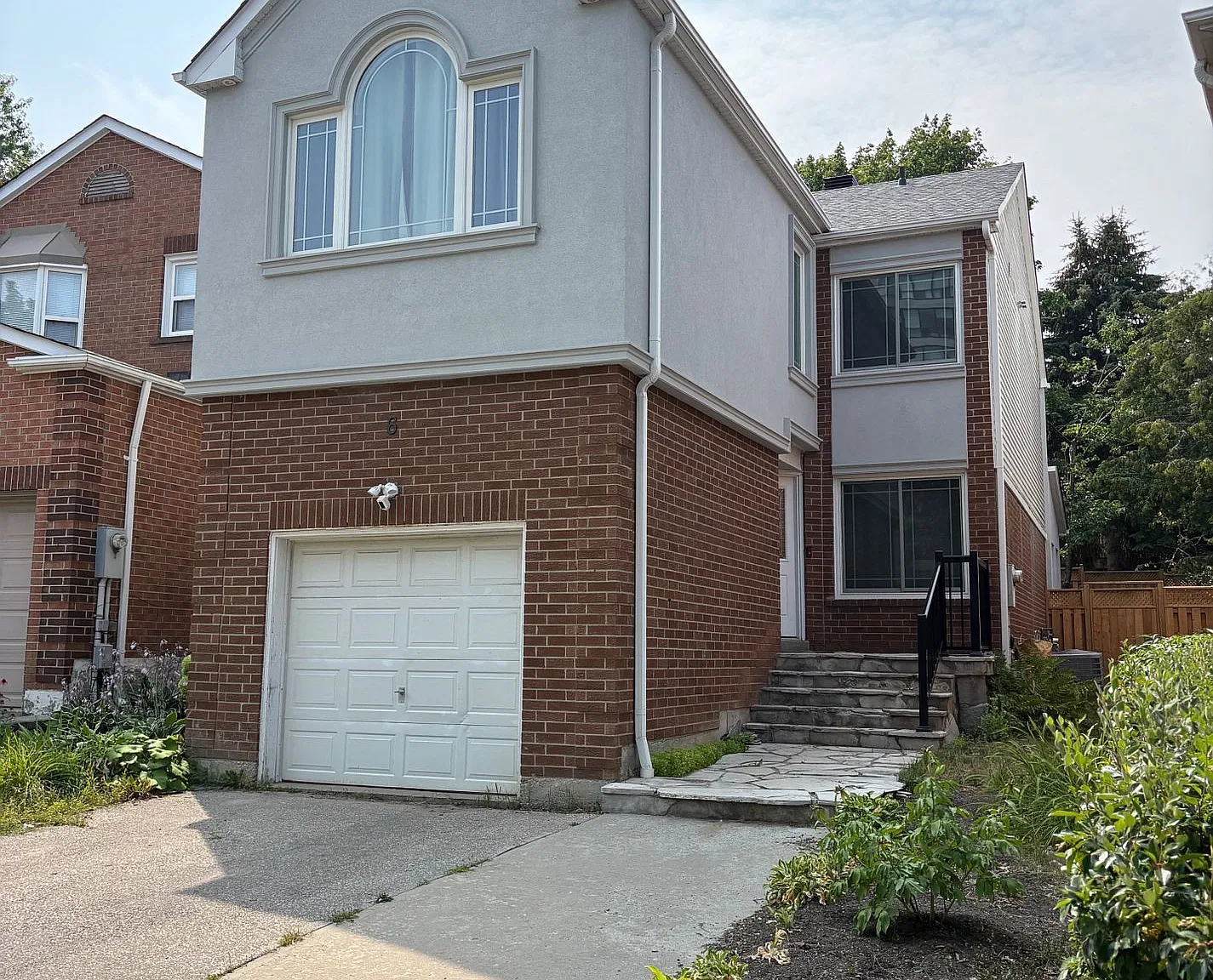 4 bed, $4,500 — Photo 1