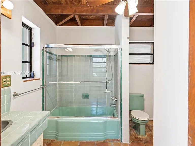 2550 Trapp Ave — Photo 15