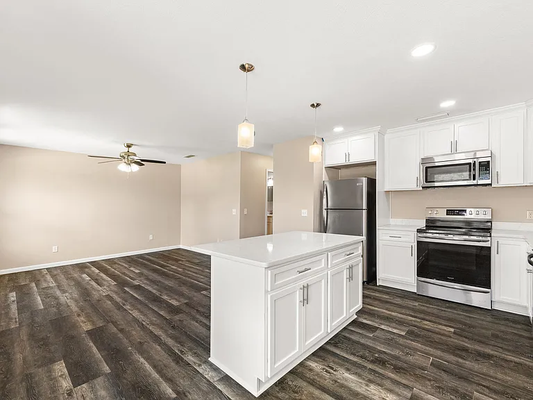 2716 Oak Hammock Dr — Photo 10