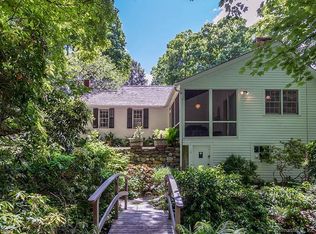 15 Lake Lillinonah Rd N, Bridgewater, CT 06752