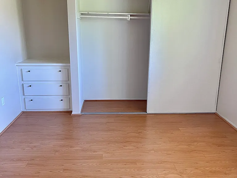 3146 Rowena Ave #6 — Photo 14