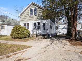 892 W Forest Ave, Muskegon, MI