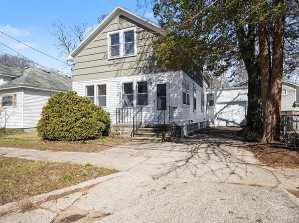 892 W Forest Ave, Muskegon, MI 49441