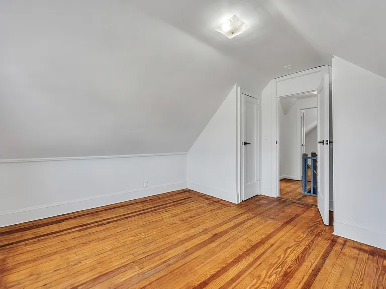 105 Minnesota Ave — Photo 22