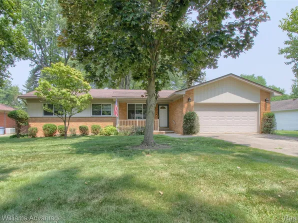 29556 Puritan St, Livonia, MI 48154