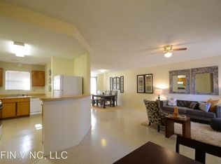 121 Pembroke Ct, Raeford, NC 28376