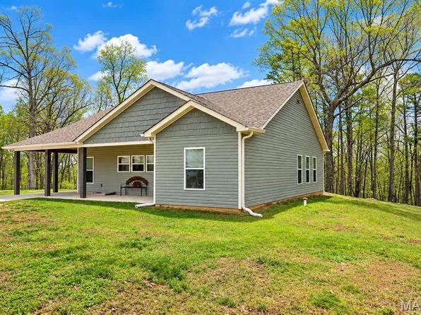 10562 Scarlet Ridge Dr, Potosi, MO 63664