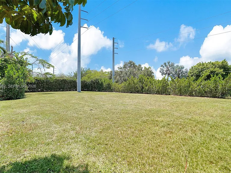 7700 SW 139th Ter — Photo 30