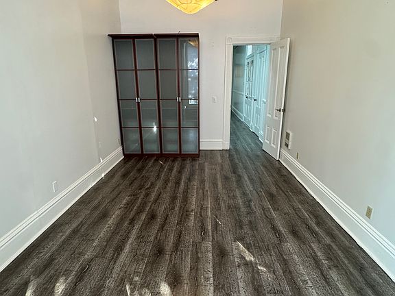 4th image of 3894 18th St