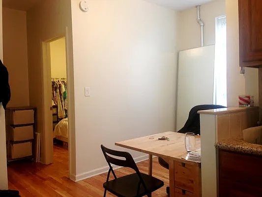 Rented by City Connections Realty | media 10