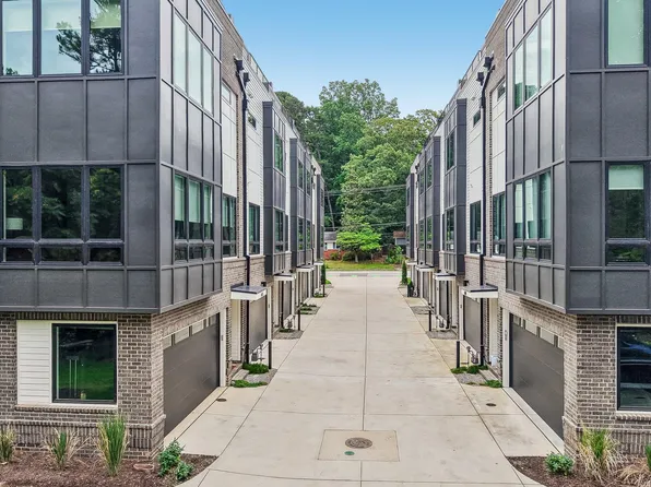 517 Edgecreek Ct, Raleigh, NC 27604