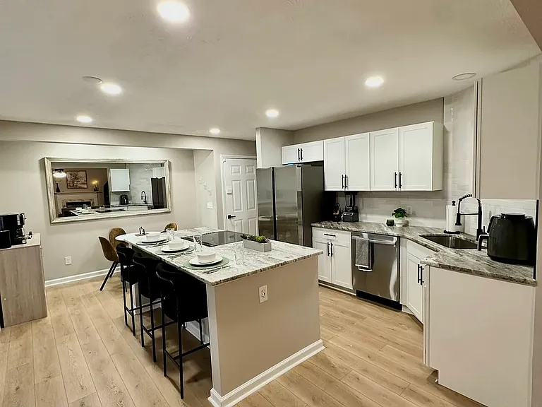 206 Moorhill Ave — Photo 26