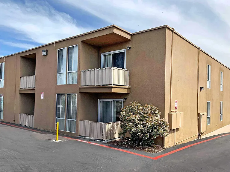 Dorchester Apartments | Spacious 1 & 2 Bedroom Apartments Near SDSU — Photo 14
