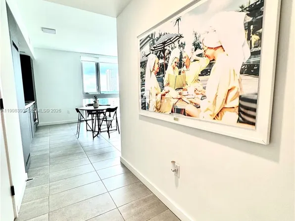 227 NE 2nd St Unit 2306, Miami, FL 33179