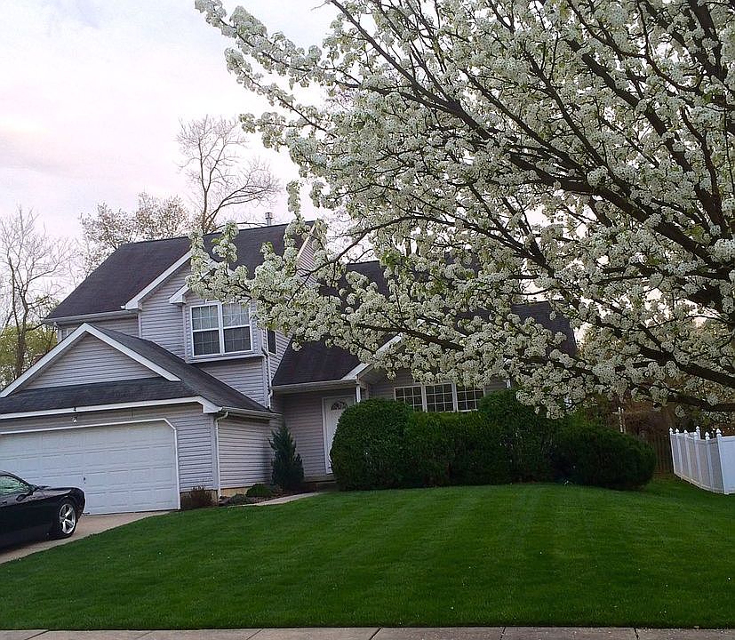 2nd image of 4 Isaac Ln