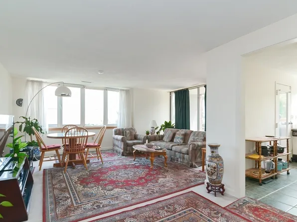 50 Watertown St APT 412, Watertown, MA 02472