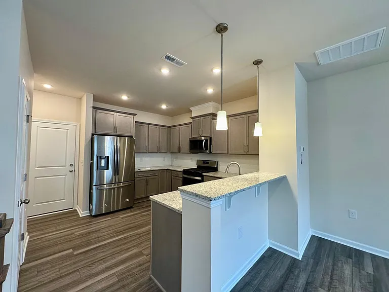 241 Ribbon Rail St — Photo 8