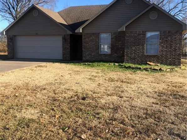 1523 Cherokee Rock Rd, Muldrow, OK 74948