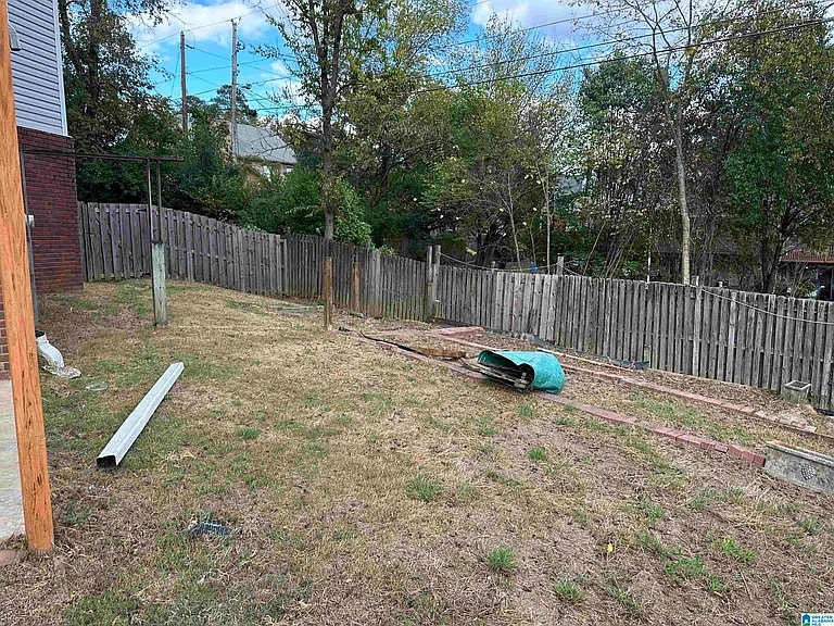 1715 Columbiana Ln — Photo 37