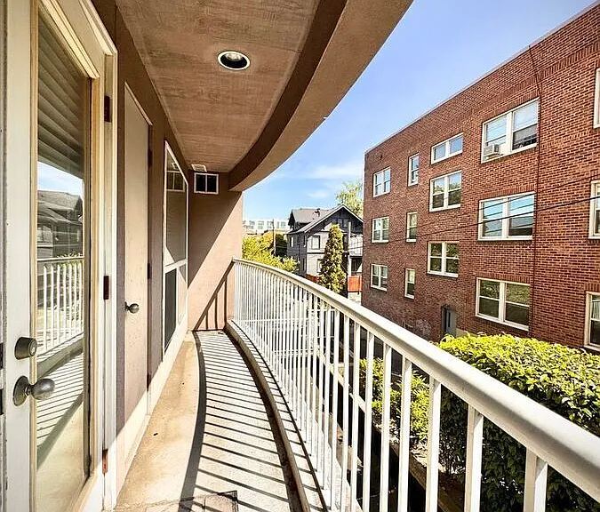 530 Melrose Ave E #407 — Photo 17
