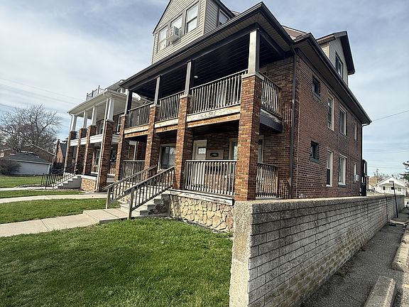 2nd image of 1308 Hanford Ave APT 1-3