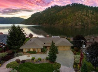 204 N Lakeview Dr, Coeur D Alene, ID 83814