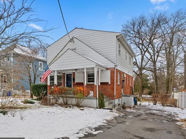 8516 Cunningham Dr, College Park, MD 20740