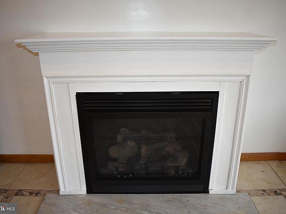 4th image of 20 W Dory Dr