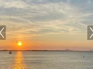 129 Beach 118th St, Far Rockaway, NY 11694