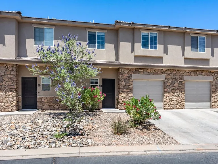 290 W Buena Vista Blvd #13 — Photo 1