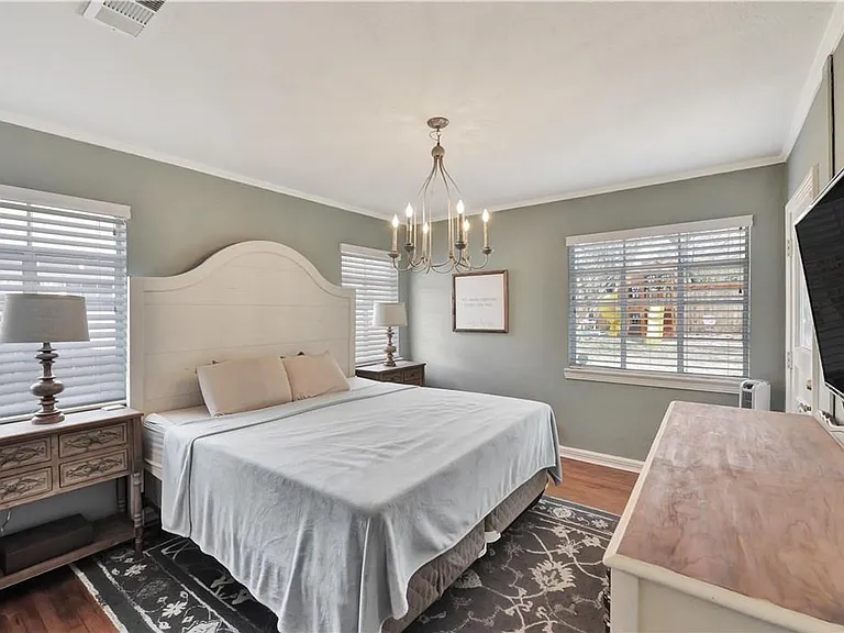 2521 Forest Park Blvd — Photo 9