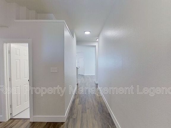4th image of 6113 White Pine Dr
