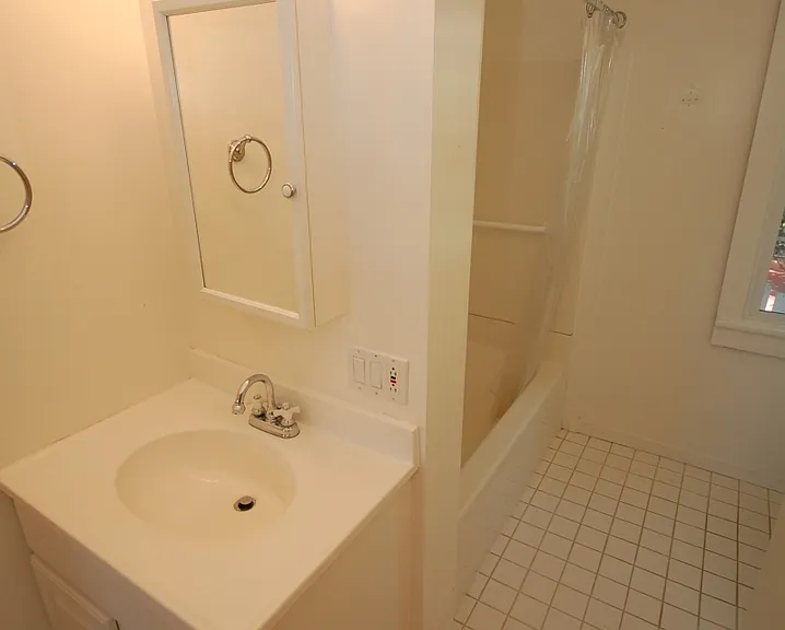53 Randolph St — Photo 6