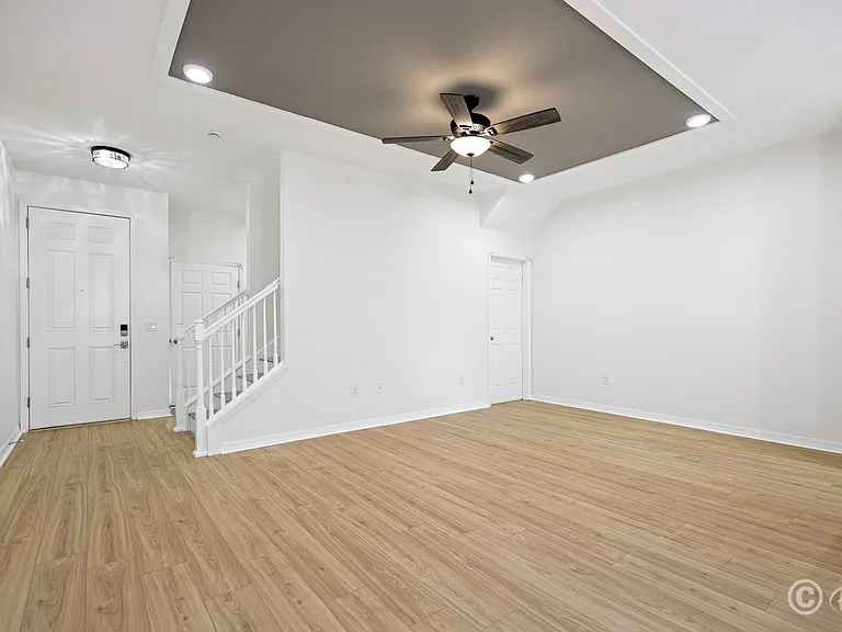 5736 Skytop Dr — Photo 7