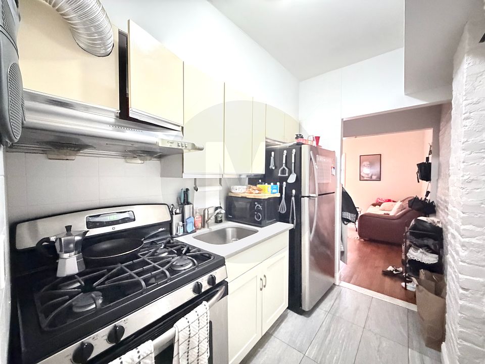 1st image of 347 W 53rd St APT 2